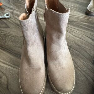 Women's Tan Suede Ankle Boots